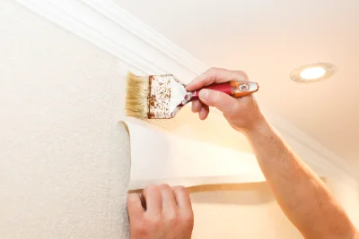 Pose de papier peint à Grand — revêtements muraux et toiles de verre